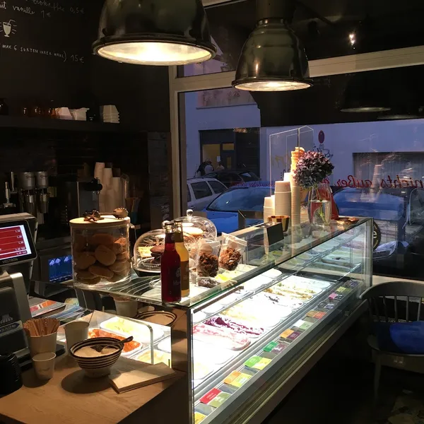 Bizziice Eisdiele Organic Gelato Nordend