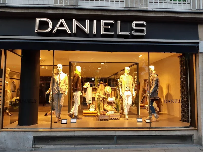 DANIELS Men