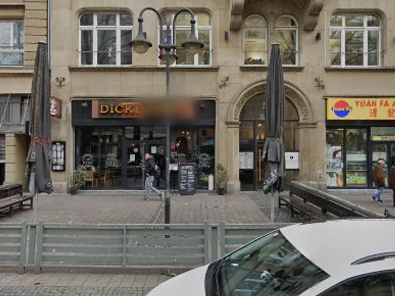 Shoes & Accessories Uebervart