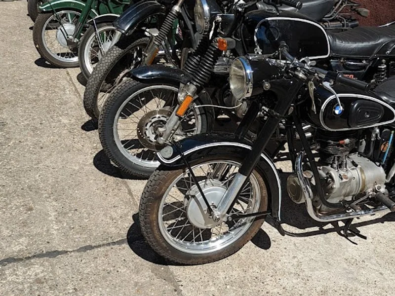 Ulis Motorradladen GmbH