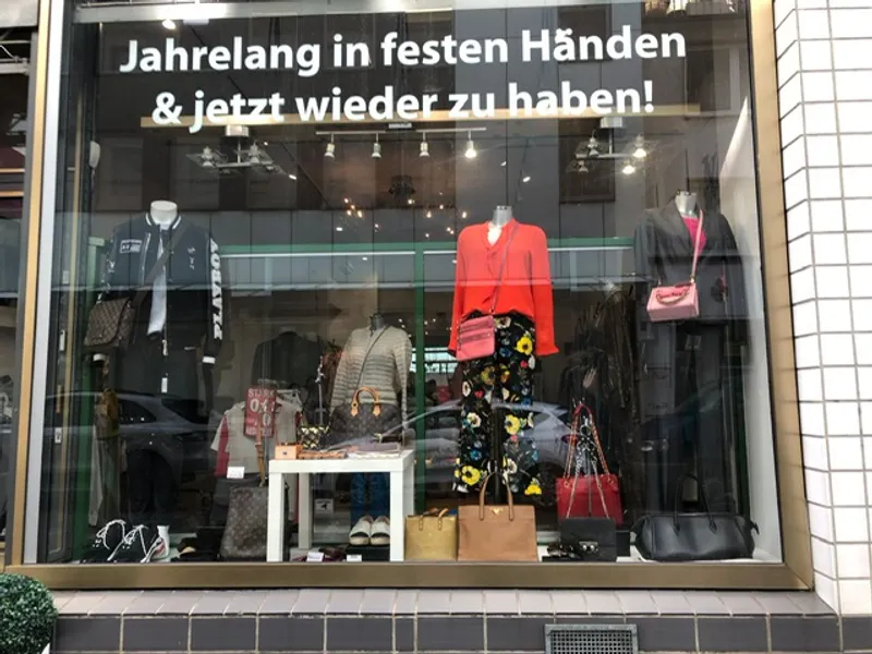 Deine Schätze Second Hand Designer Mode Ankauf und Verkauf Köln