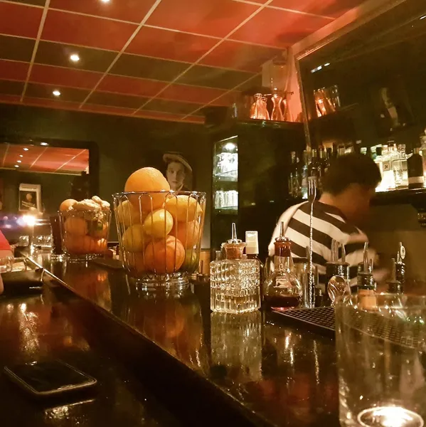 Old Fashioned Bar