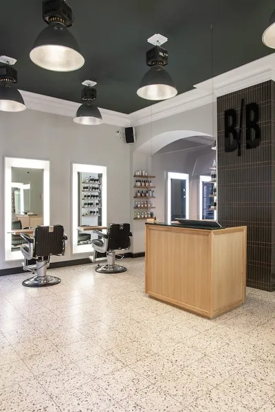 Bauer Bauer Hairdressers