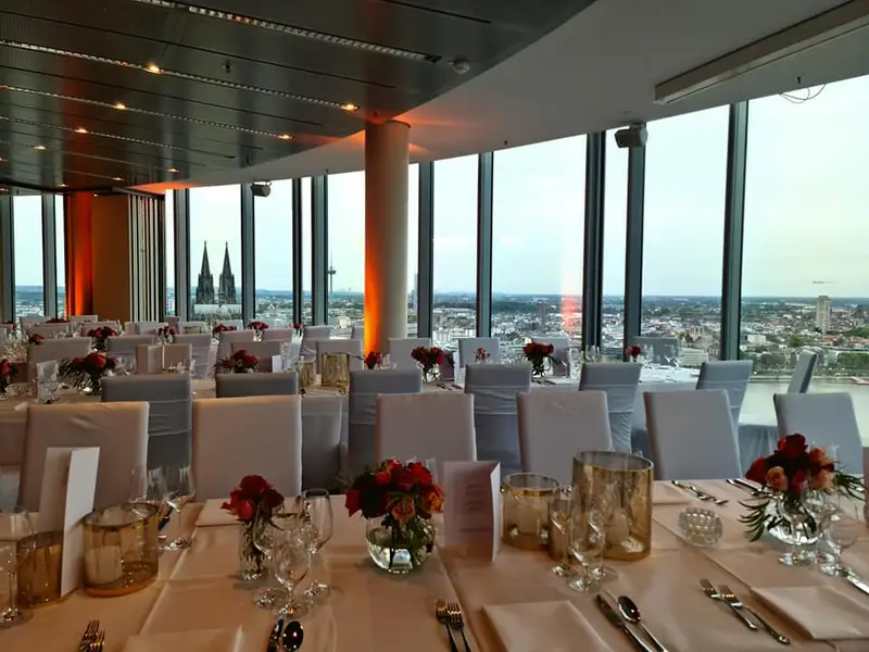 KölnSKY - Eventlocation - Tagung - Hochzeiten - Firmenfeier - Events - Weihnachtsfeier & mehr