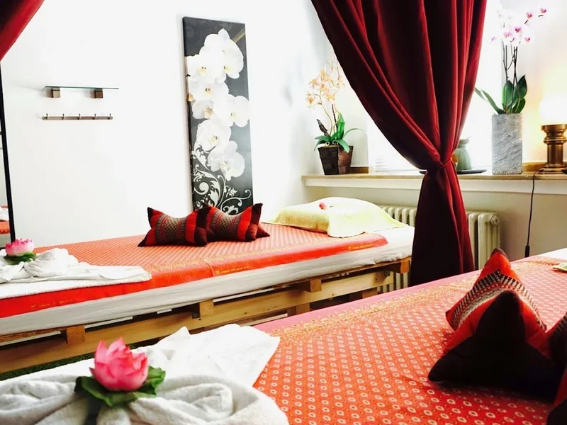 RungNapa Thai Massage