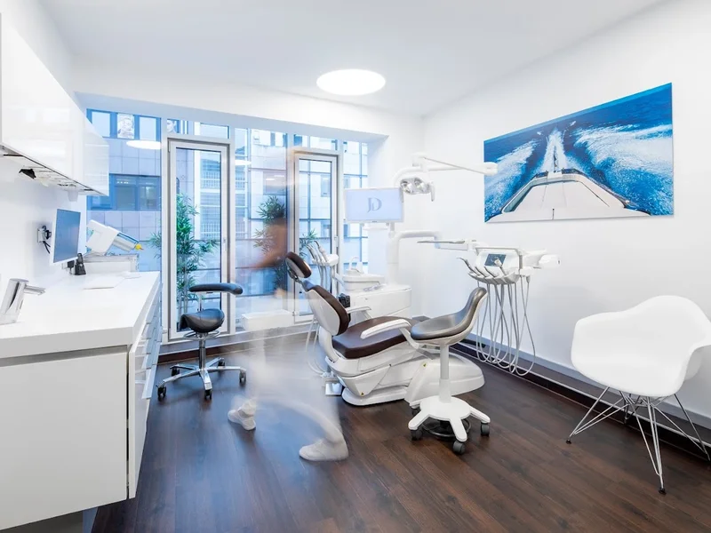 Dr. Jarleton & Kollegen | Zahnarztpraxis in Köln