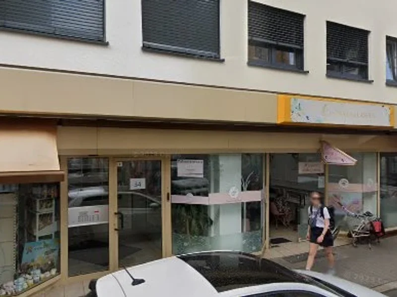 Dr. med. Anh-Tuyet Ha