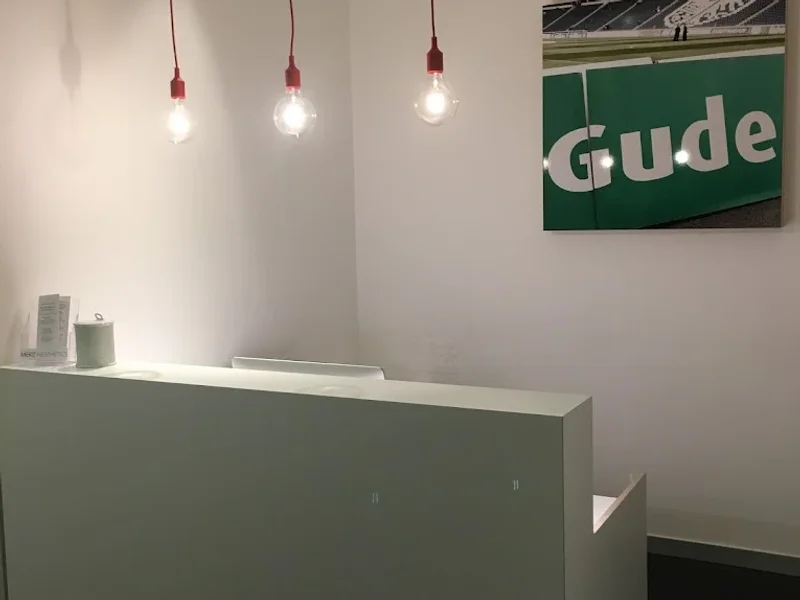 Dr. Kristina Schüler und Dr. Rhea Schlosser, Dermatologie am Goetheplatz