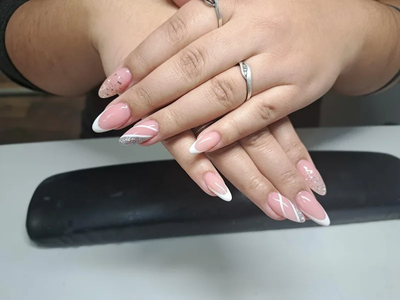 Diamond Nails Nagelstudio Köln
