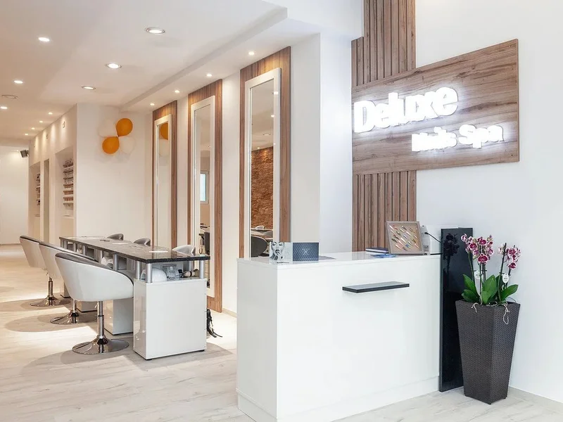 Deluxe Nails & Spa - Nagelstudio Köln Innenstadt