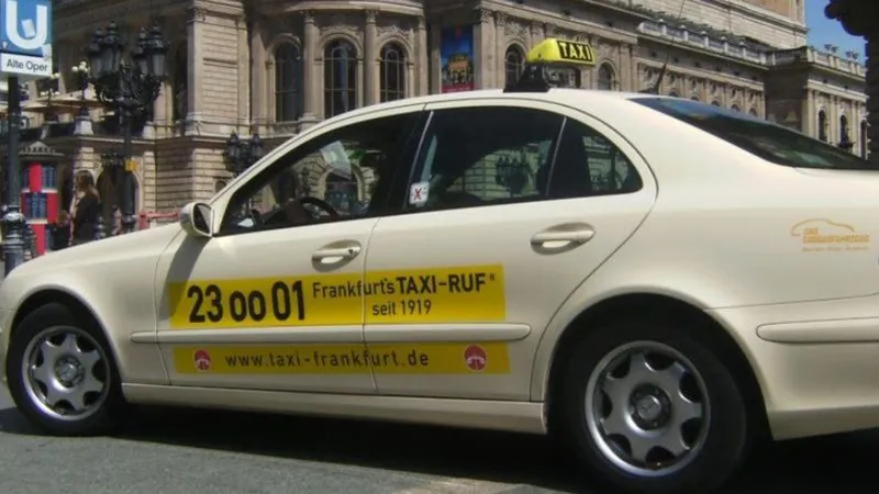 Frankfurt's TAXI-RUF 23 oo 01