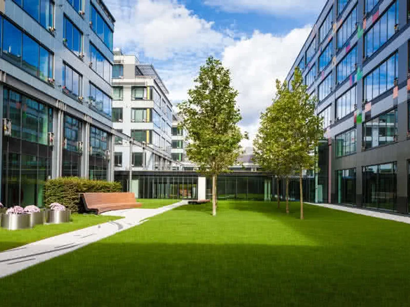 KMPLUS Büroreinigung & Gebäudereinigung GmbH