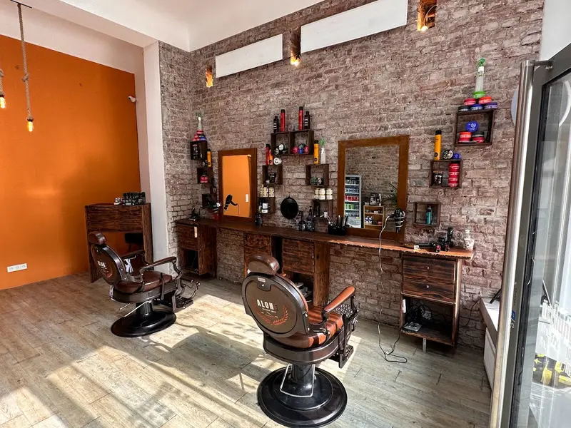 Aloni’s Barbershop