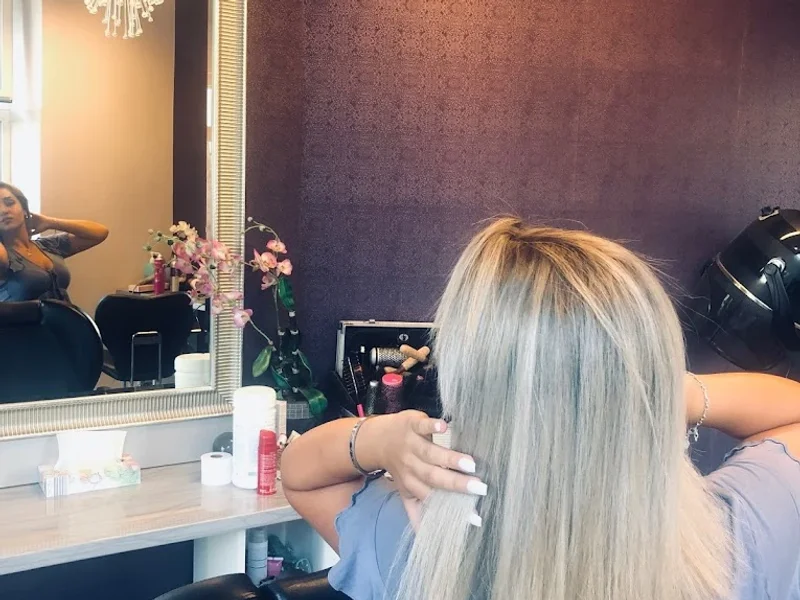 Friseur und Kosmetikstudio Sara