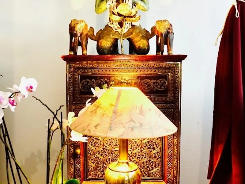 RungNapa Thai Massage