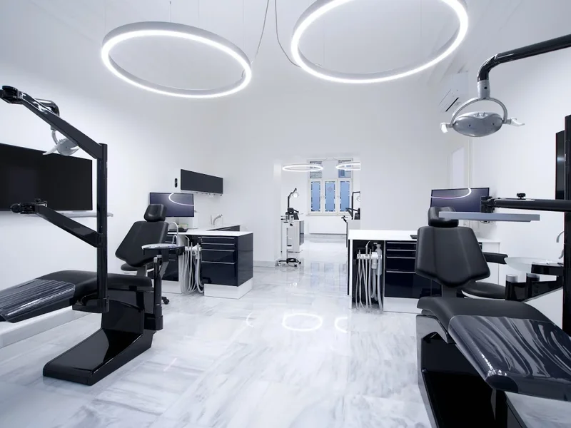 tiefblau® Fachzentrum für Zahnmedizin, Oralchirurgie & Kieferorthopädie || EST. 1985