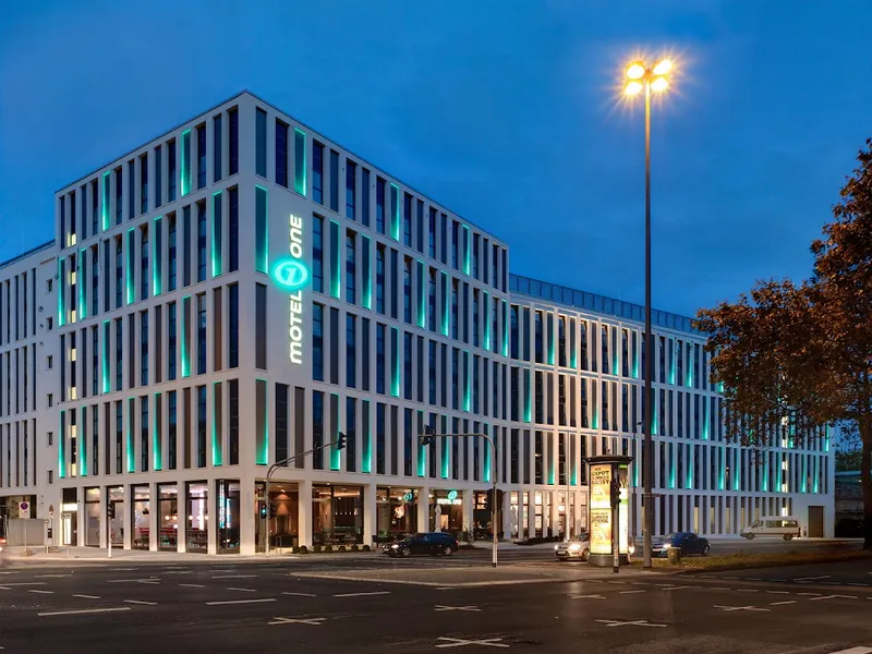 Hotel Motel One Köln-Waidmarkt