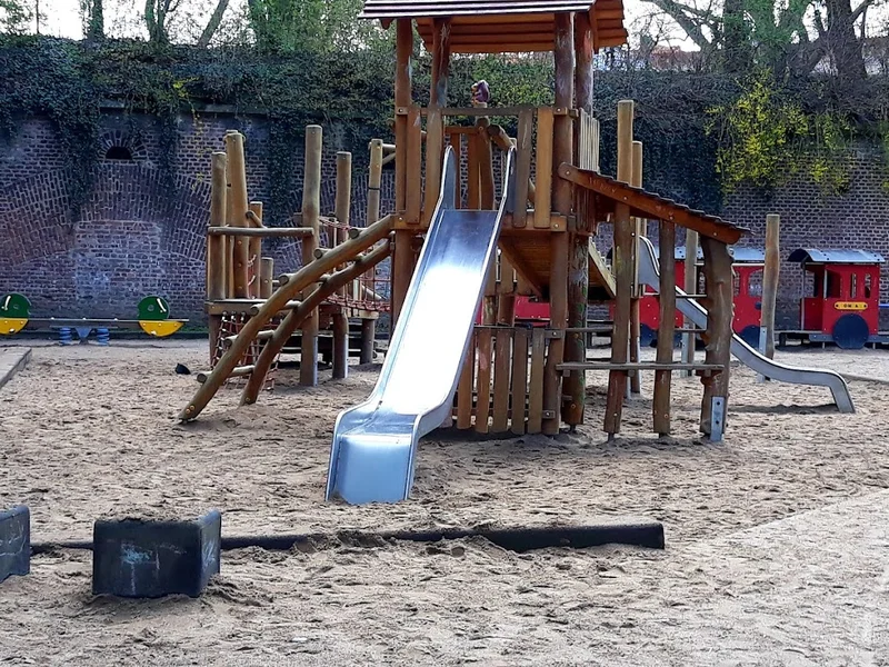 Spielplatz Fort X / Neusser Wall-West