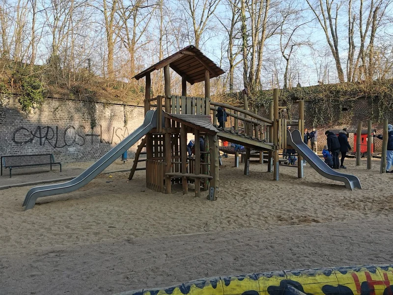 Spielplatz Fort X / Neusser Wall-Ost