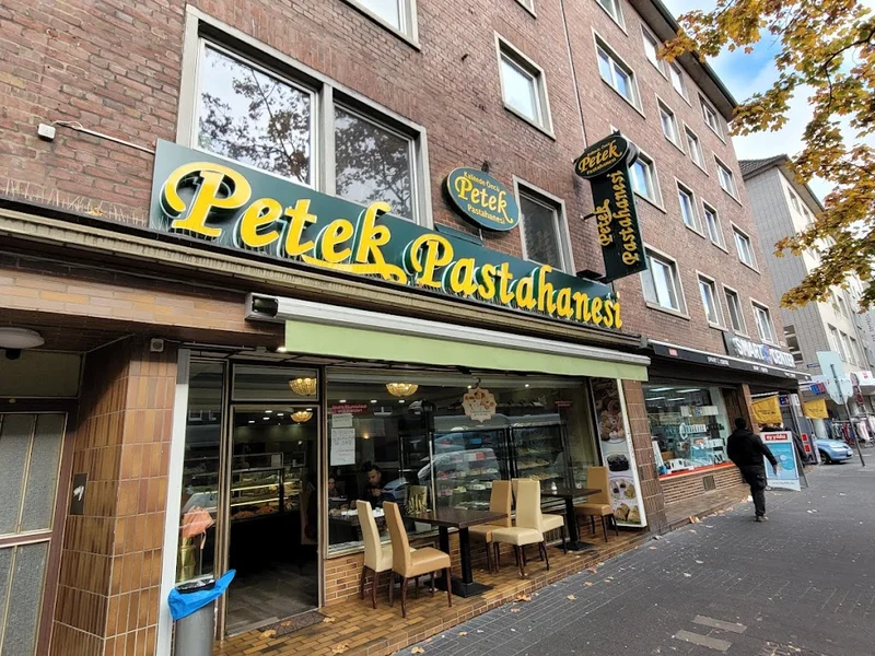 Petek Pastanesi Kalk