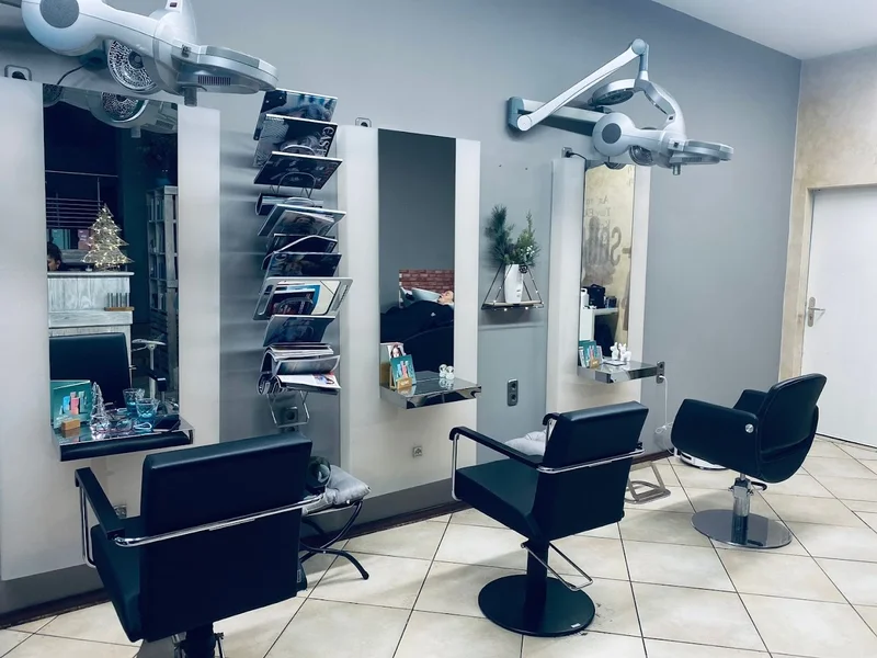 Elena Stoll Hair & Beauty