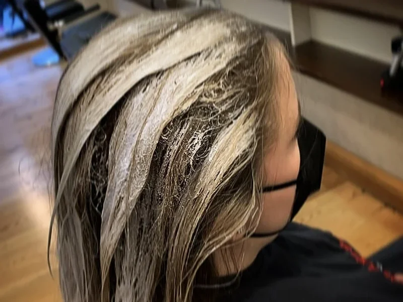 Barbara Ochs Friseure by Robert Kühn