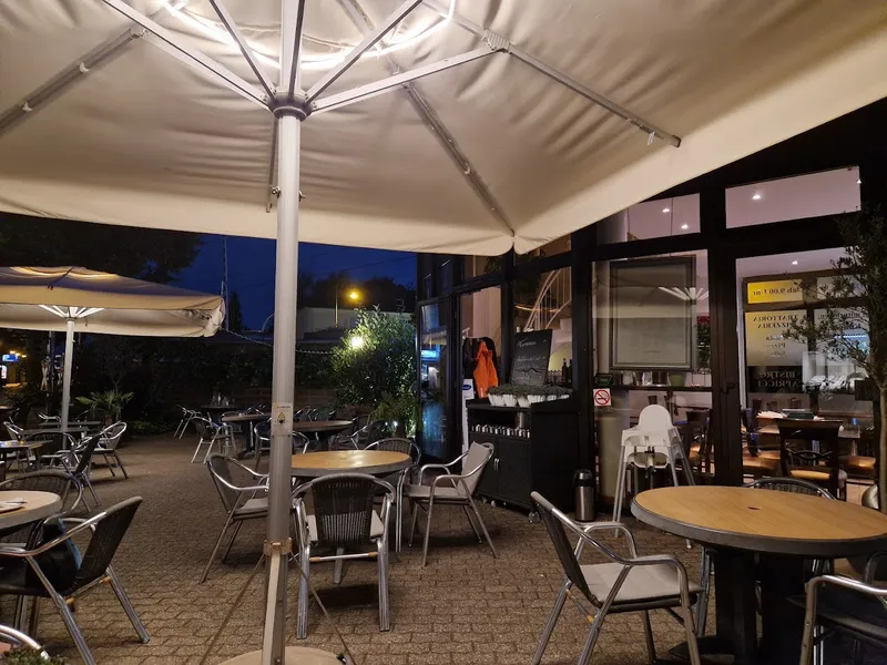 Cafe Bistro Caprici