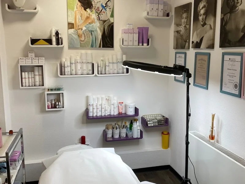 Beauty by Güly - Hydrafacial Köln/Dioden Laser Dauerhafte Haarentfernung/G5&G8 Bodyformer/Wimpernverlängerung Köln/Waxing/PMU