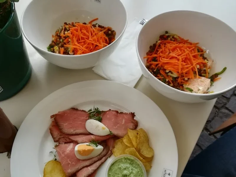 Deli Coffee Kitchen Westend | Meyer Frankfurt