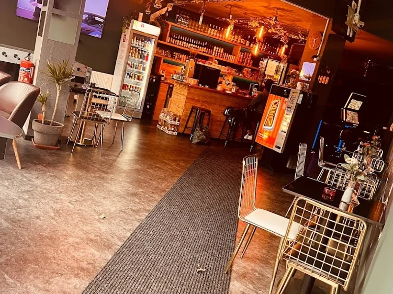 Midnight Cafe Bar Lounge