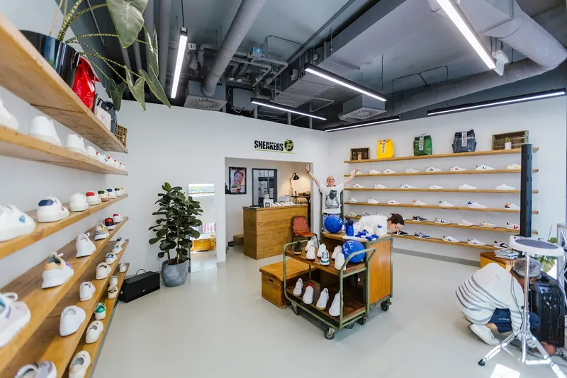 Sneakers Unplugged Store Köln - Europas erster Store für nachhaltige Sneaker!
