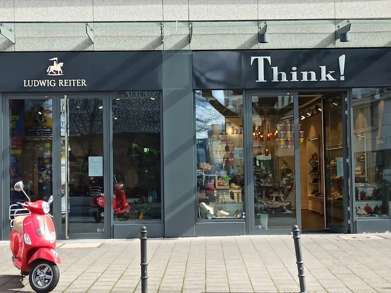 Think! Store Köln