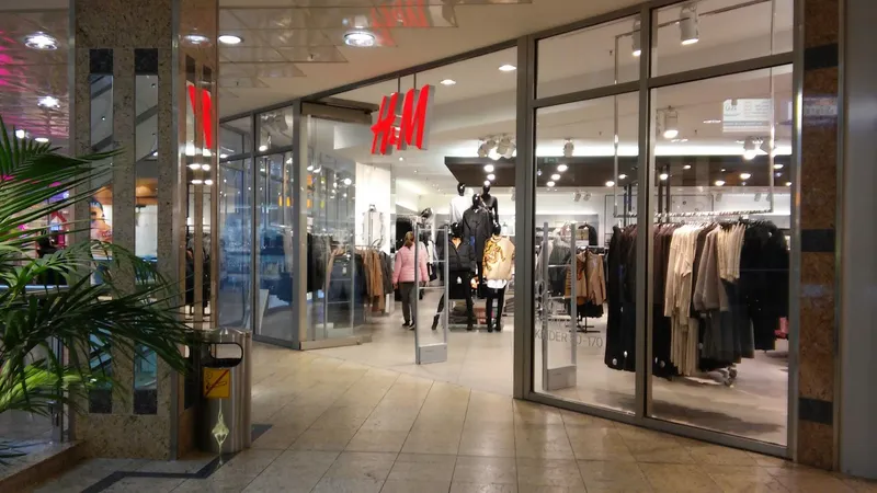 H&M