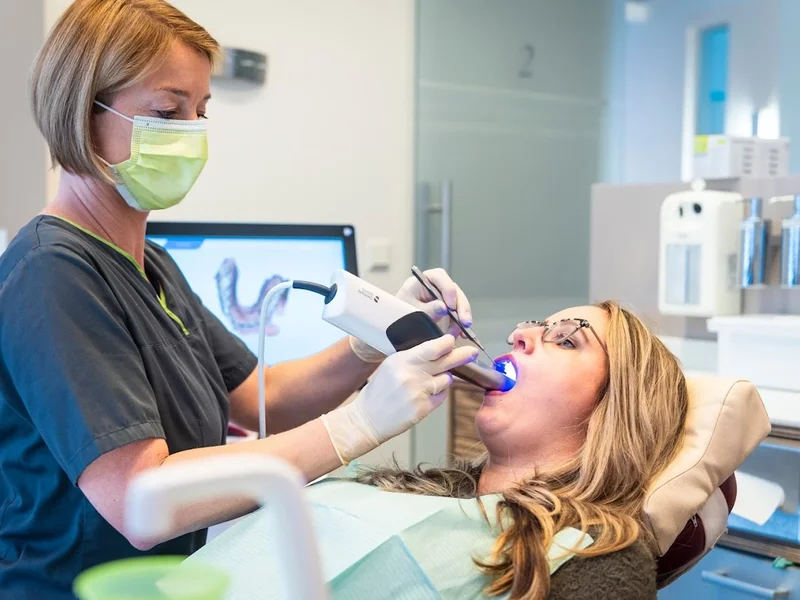 Zahnärzte im Bazaar | Ihr Zahnarzt Köln