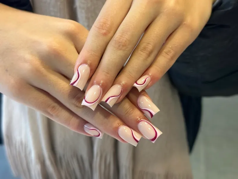 NAILS 68