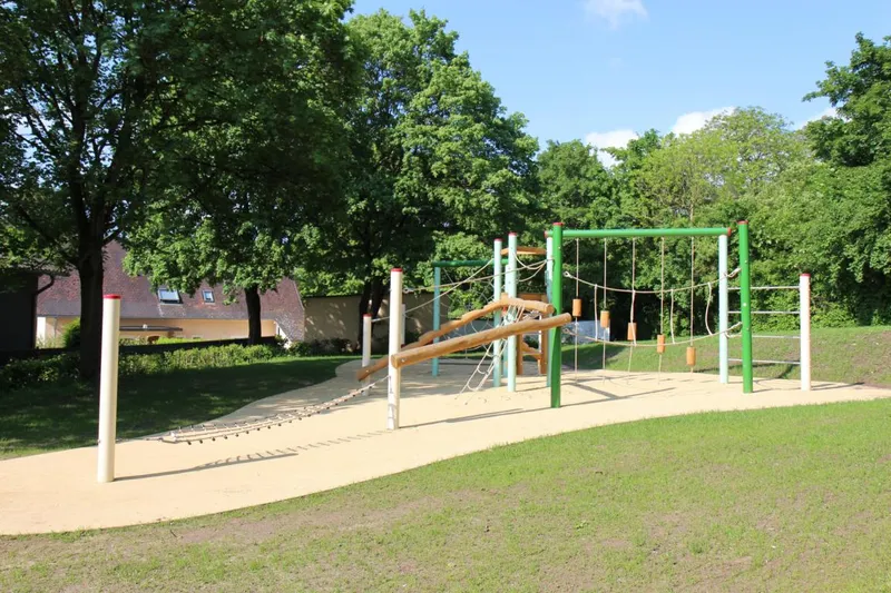 Spielplatz am Hang