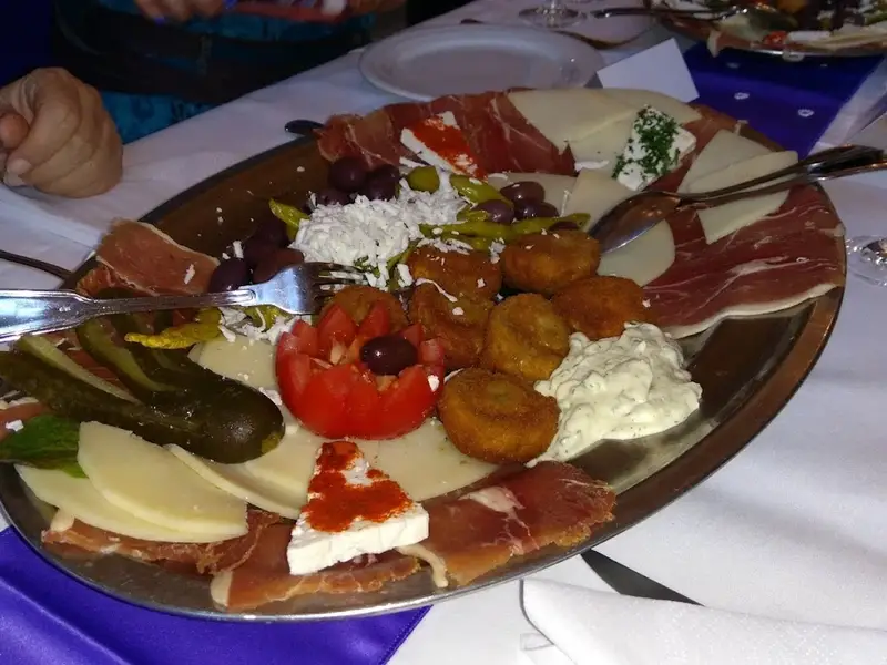 SPEZIALITÄTEN-RESTAURANT STADT-HÖCHST