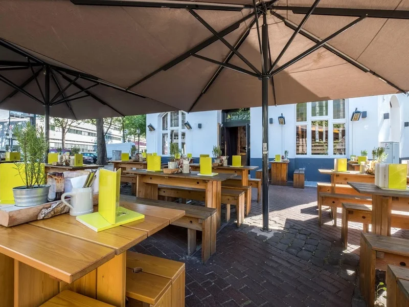 HANS IM GLÜCK - DÜSSELDORF Medienhafen