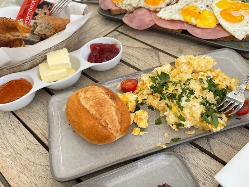 Canoo, Loungebar Restaurant Eventlokation