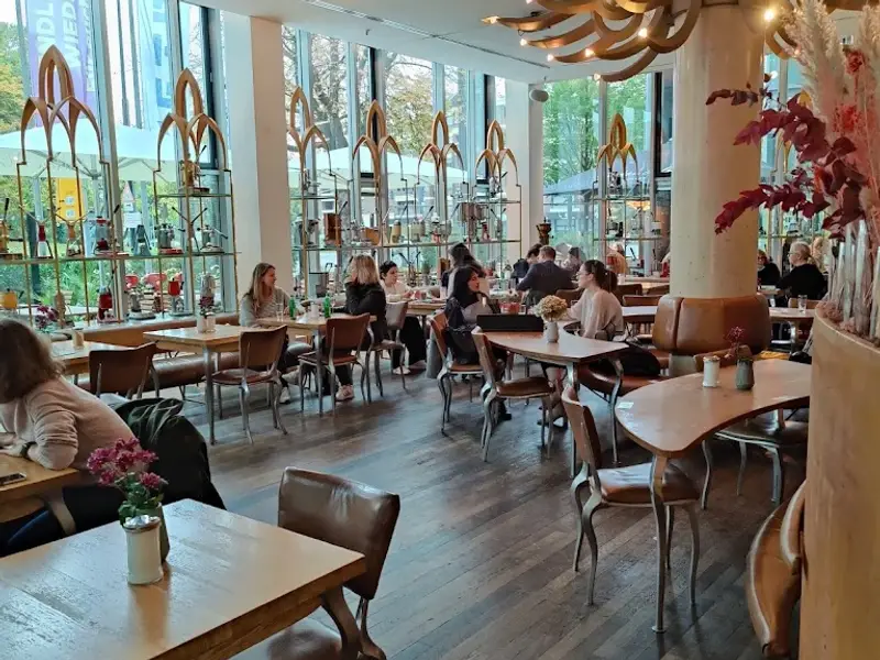 Dritan Alsela Coffee