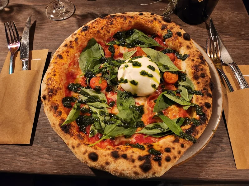 Aurora & Vito's Süßholz Pizzeria Düsseldorf