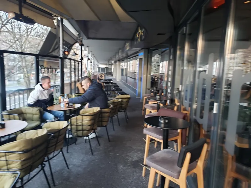 CADRE Cafe & Bar