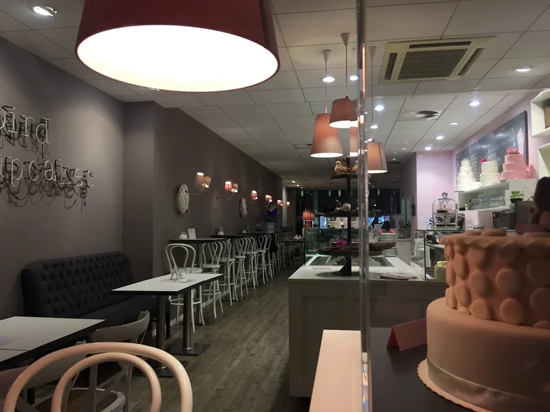 Henri's Café - Düsseldorf