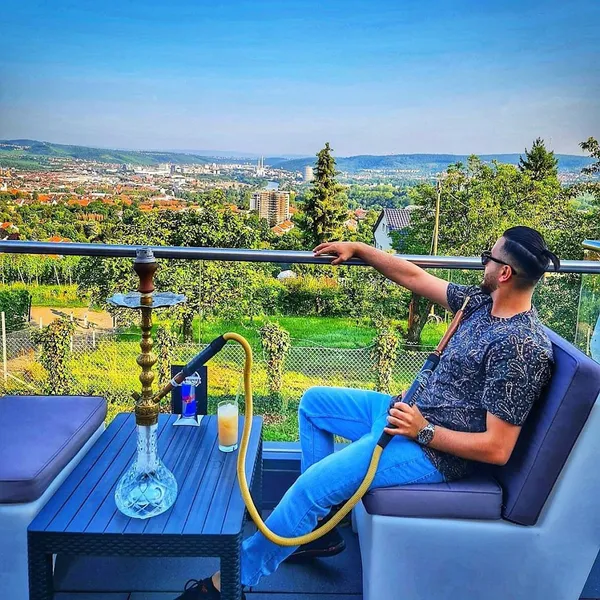 Skylounge 327