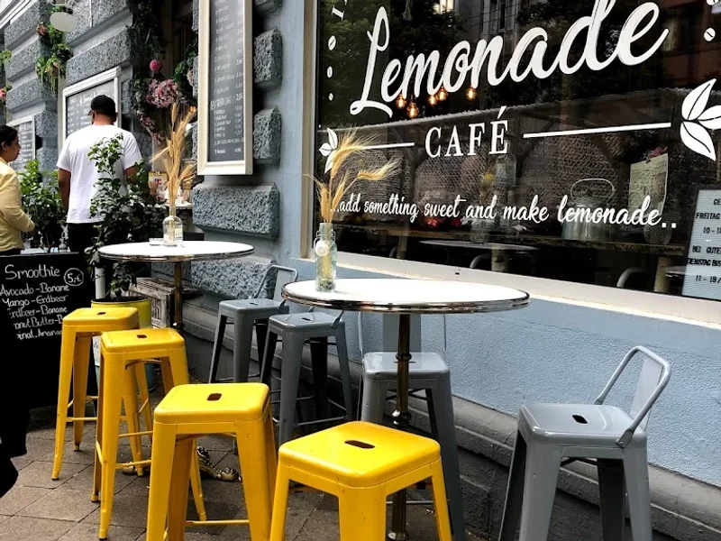 Café Lemonade