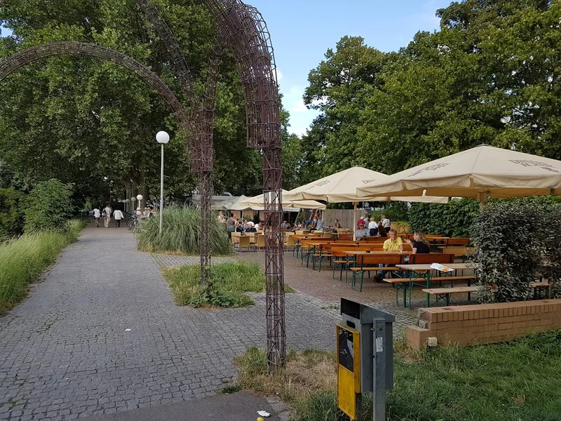 Neckarbiergarten