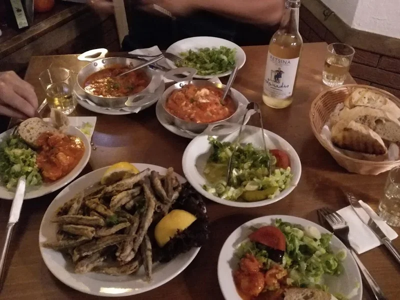 Retsinadiko, die griechische Taverne