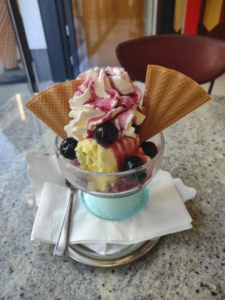 Eiscafe Pia