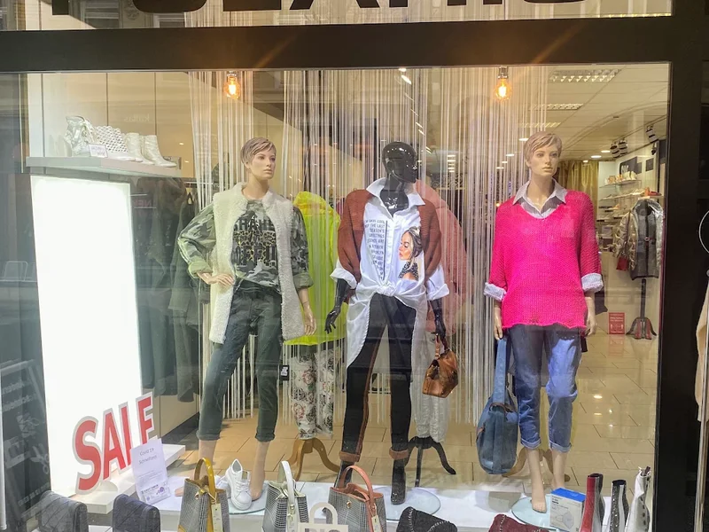 Polaris Mode Stuttgart &Glamour Boutique