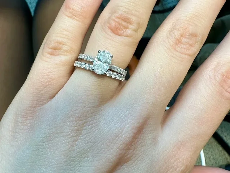 Trauringspezialisten Stuttgart | Trauringe, Eheringe & Verlobungsringe